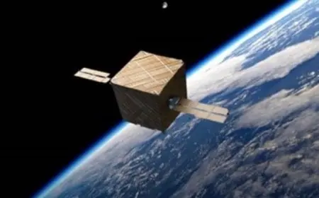 أول قمر صناعي خشبي في العالم توجه إلى الفضاء على متن صاروخ “سبيس إكس”