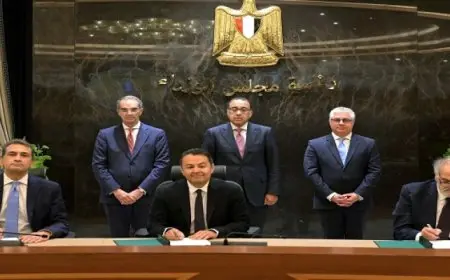 رئيس الوزراء يشهد توقيع عقد حق انتفاع بالأرض لإنشاء مركز”كيميت”للبيانات باقتصادية قناة السويس