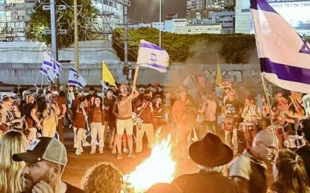 احتجاجات واسعة بعد إقالة وزير الدفاع الإسرائيلي .. وبن غفير يحتفي