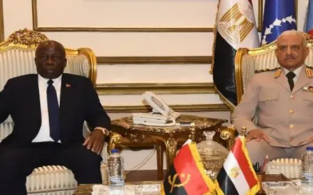 بال وال.. وزير الدفاع يلتقي وزير الدفاع الوطني والمحاربون السابقون والقدامى بدولة أنجولا