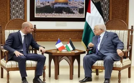 الرئيس الفلسطيني يستقبل وزير الخارجية الفرنسي