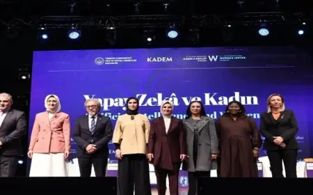 وزيرة التضامن الاجتماعي تشارك في المائدة المستديرة للقادة تحت عنوان ” المرأة في عصر الذكاء الاصطناعي”