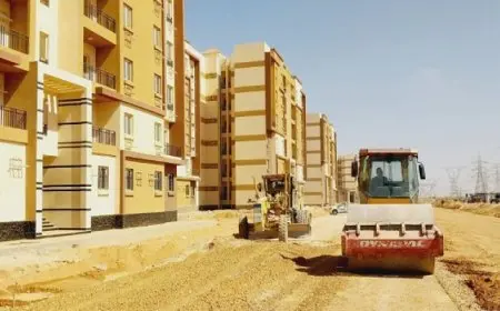 وزير الإسكان: جارٍ تنفيذ أعمال الكهرباء والطرق لـ7080 وحدة سكنية بالمرحلة الثالثة بسكن موظفي العاصمة فى مدينة بدر