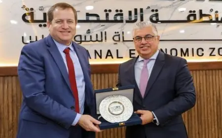 رئيس اقتصادية قناة السويس يستقبل وفد رفيع المستوى من السفارة الأمريكية بالقاهرة لبحث سبل التعاون