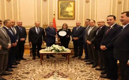 الفريق أسامة ربيع يشارك في مناقشة تعديلات لقوانين بحريةلتنظيم أعمال الإنقاذ البحري