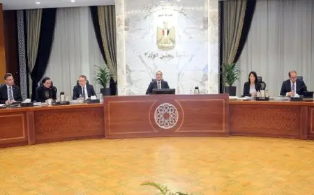 بال .. رئيس الوزراء: الحكومة مُستمرة في العمل على جميع المحاور الاقتصادية التي من شأنها تعزيز استقرار الاقتصاد