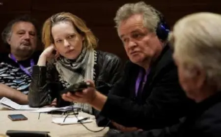 حسين فهمي للصحفيين الدوليين: مهرجان القاهرة السينمائي صوت قوي لدعم القضية الفلسطينية