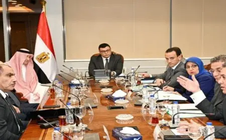 وزير الإسكان يناقش مع المستثمر السعودي الشيخ حسن الشربتلي فرص التعاون والموقف التنفيذي لعدة مشروعات