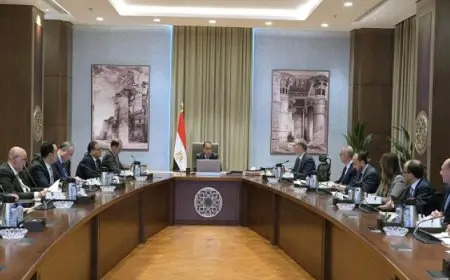 رئيس الوزراء يُتابع الموقف التنفيذي لمبادرة تحويل السيارات للعمل بالغاز الطبيعي