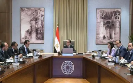 رئيس الوزراء يتابع الإجراءات والخطوات الخاصة بتطبيق المرحلة الثانية من منظومة التأمين الصحي الشامل