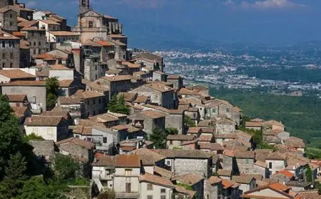 منازل إيطالية للمنزعجين من فوز ترامب .. مقابل دولار واحد !!