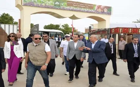 رئيس الوزراء يفتتح معرض الوادي الجديد الزراعي فى ختام زيارته للمحافظة