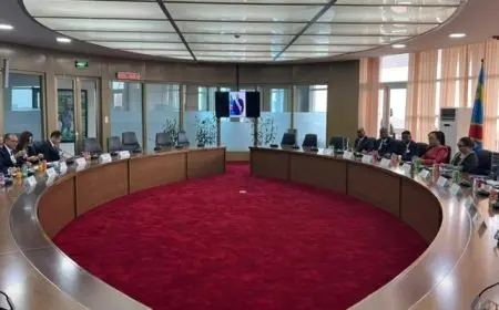 وزير الخارجية يعقد مشاورات سياسية موسعة مع نظيرته الكونجولية