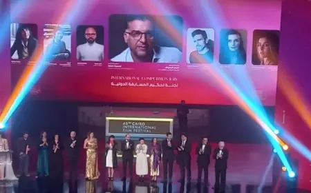 الفيلم الروماني «العام الجديد الذي لم يأت أبدًا» يفوز بالهرم الذهبي بمهرجان القاهرة السينمائي