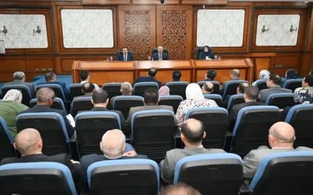 وزير الصناعة والنقل يبحث مع محافظ ومستثمري المنوفية تحديات المناطق الصناعية بالمحافظة وسبل حلها