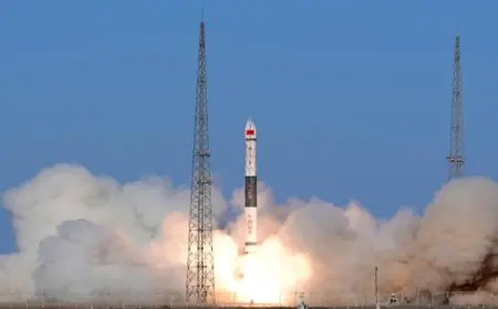 الصين تطلق قمرين اصطناعيين جديدين إلى الفضاء