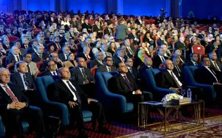 خلال جلسة حوارية بملتقى الصناعة .. رئيس الوزراء: اهتمام الحكومة الأساسي دعم قطاع الصناعة والذى يعد قاطرة التنمية