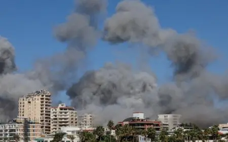 استشهاد وإصابة 20 شخصا في غارات إسرائيلية على عدة بلدات لبنانية.. وحزب الله يستهدف قاعدة “شراجا”