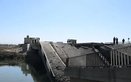 غارات إسرائيلية تستهدف معبر جوسيه و6 جسور في حمص السورية