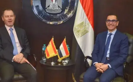 وزير الاستثمار يبحث مع السفير الإسباني بالقاهرة سبل تعزيز العلاقات الاقتصادية