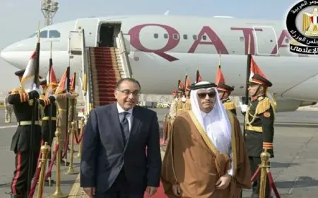 بال .. رئيس الوزراء يستقبل نظيره القطري بمطار القاهرة الدولي