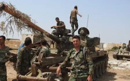 الجيش السوري يحشد قواته في حلب.. ومسلحون يأمرون السكان بالإخلاء