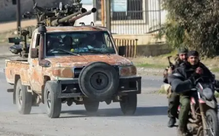 الجيش السوري يغلق مطار حلب والطرق المؤدية للمدينة بعد توغل المسلحين