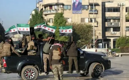 الفصائل المسلحة تسيطر على إدلب.. والجيش السوري يجهز لهجوم مضاد في حلب