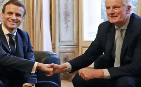 ماكرون يطلب من بارنييه وحكومته البقاء حتى تعيين رئيس وزراء جديد