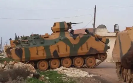 الجيش السوري: وحداتنا قامت بإعادة الانتشار خارج حماة بعد دخول مسلحين