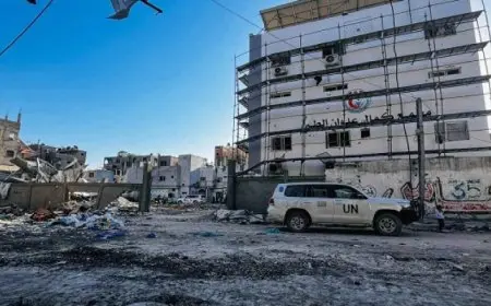 مصادر طبية فلسطينية: الوضع كارثي في مستشفى “كمال عدوان” ومحيطه