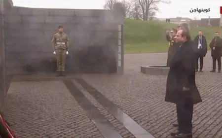 الرئيس السيسي يصل القلعة الأثرية بالدنمارك ويضع إكليلا من الزهور على النصب التذكاري