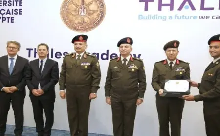 القوات المسلحة تنظم مراسم تسليم شهادات البرامج الخاصة بمنظومة العمل الفني في الدفاع والصناعة