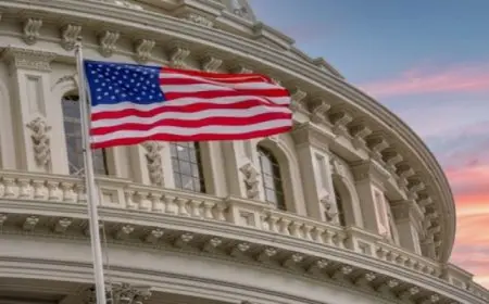 واشنطن: بايدن وإدارته يراقبون عن كثب الأحداث الاستثنائية في سوريا