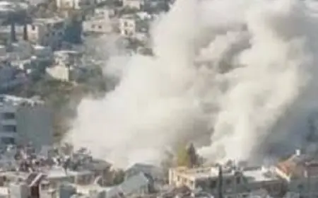 الاحتلال الإسرائيلي يشن سلسلة غارات على مطار المزة و قاعدة خلخلة الجوية بسوريا