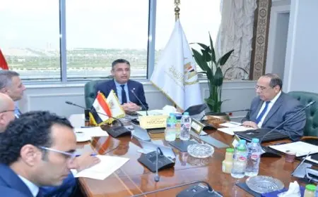 وزير التموين يؤكد أهمية العمل على زيادة رصيد الاحتياطي الاستراتيجي من السكر