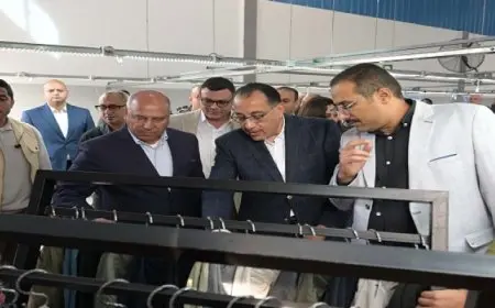 مدبولي يتفقد مصنع “إي بي إم تكستايل” للملابس الجاهزة بمُجمع مصانع “3 يوليو” بالمنطقة الصناعية ببورسعيد