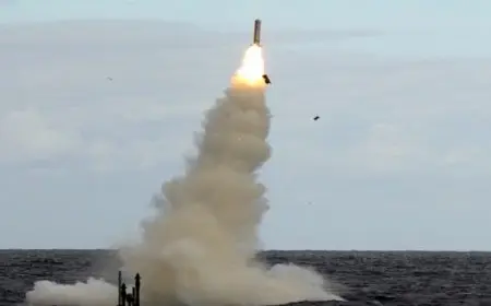 البحرية الأسترالية تطلق صواريخ كروز “توماهوك” لأول مرة