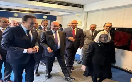 وزير الصحة يشهد افتتاح معرض أدوية ضمن فعاليات مجلس وزراء الصحة العرب بالعراق