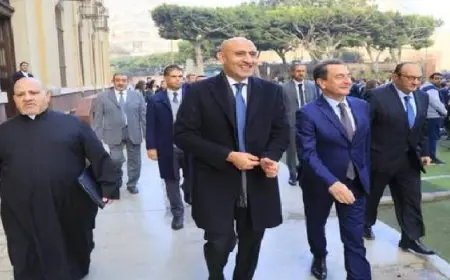 وزير التعليم والسفير الفرنسى يتفقدان مدرسة العائلة المقدسة “الجزويت”لمتابعة سير العملية التعليمية