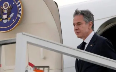 بلينكن يصل العراق في زيارة غير معلنة ويجتمع مع “السوداني” لبحث الوضع بسوريا