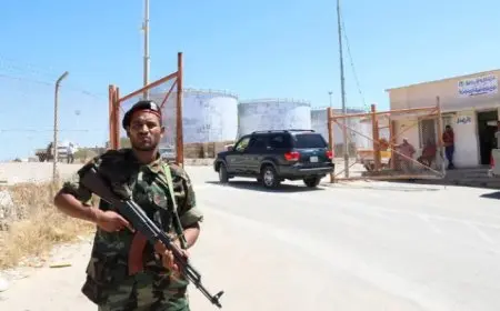 مؤسسة النفط الليبية تعلن حالة القوة القاهرة في مصفاة الزاوية بعد اشتباكات مسلحة