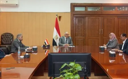 وزير الري يبحث مع عدد من أعضاء مجلسي النواب والشيوخ بعض المطالب الجماهيرية