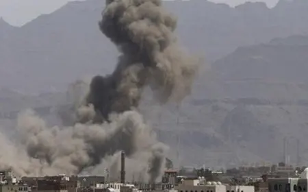 إسرائيل تتوعد بالوصول لقادة الحوثيين.. وقناة “المسيرة” تعلن مقتل 9 في الغارات الإسرائيلية بغرب اليمن