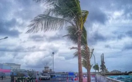 إغلاق ميناء الغردقة البحرى بسبب سوء الأحوال الجوية