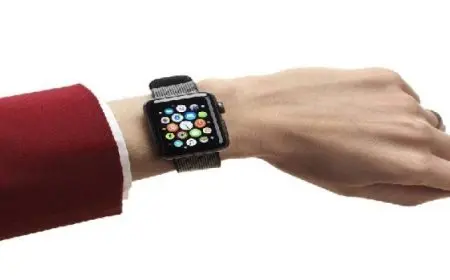 دراسة: المطاط المستخدم فى أساور الساعات الذكية خطر على الصحة