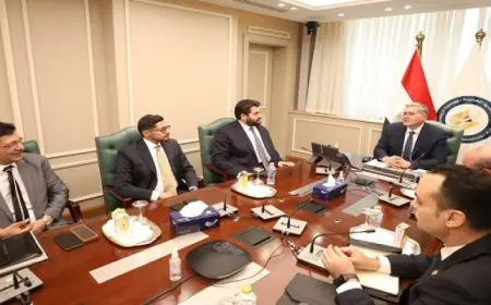 وزير البترول يبحث مع مسؤولي مجموعة القحطاني السعودية فرص التعاون والاستثمار