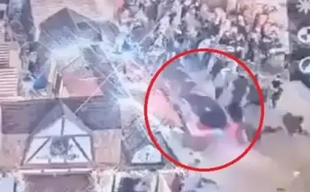 بسرعة جنونية.. سيارة تدهس جموعاً في سوق بألمانيا وجرح 80