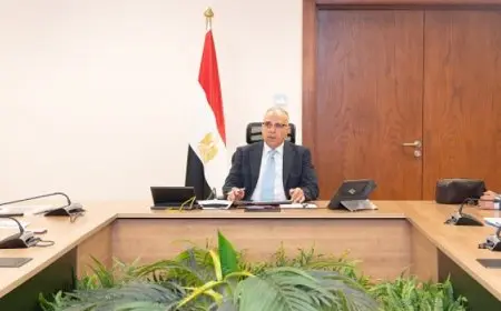 وزير الرى يتابع الموقف التنفيذى لعدد من المشروعات التنموية التى تقوم الوزارة بتنفيذها