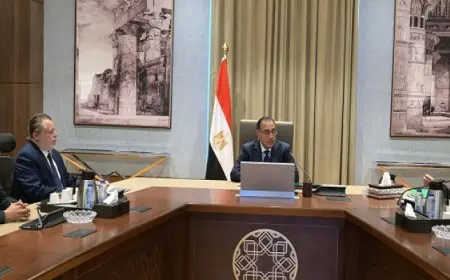 رئيس الوزراء يتابع جهود توفير احتياطيات من السلع والمنتجات المختلفة